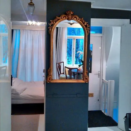 Bed & Breakfast Miss Jordaan For Quiet Travellers