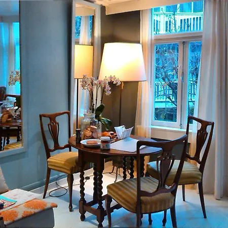 Miss Jordaan For Quiet Travellers