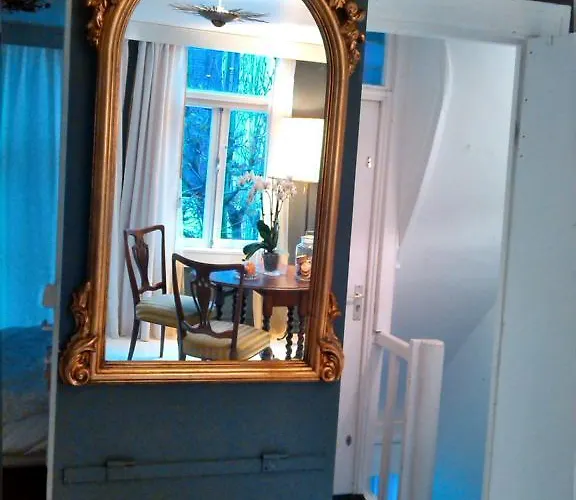 לינה וארוחת בוקר Miss Jordaan For Quiet Travellers