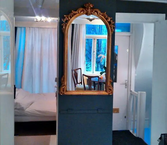 לינה וארוחת בוקר Miss Jordaan For Quiet Travellers