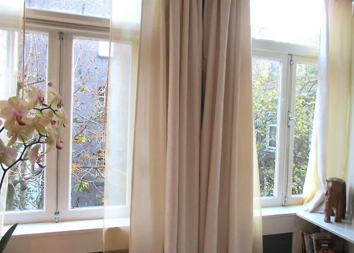 לינה וארוחת בוקר Miss Jordaan For Quiet Travellers אמסטרדם